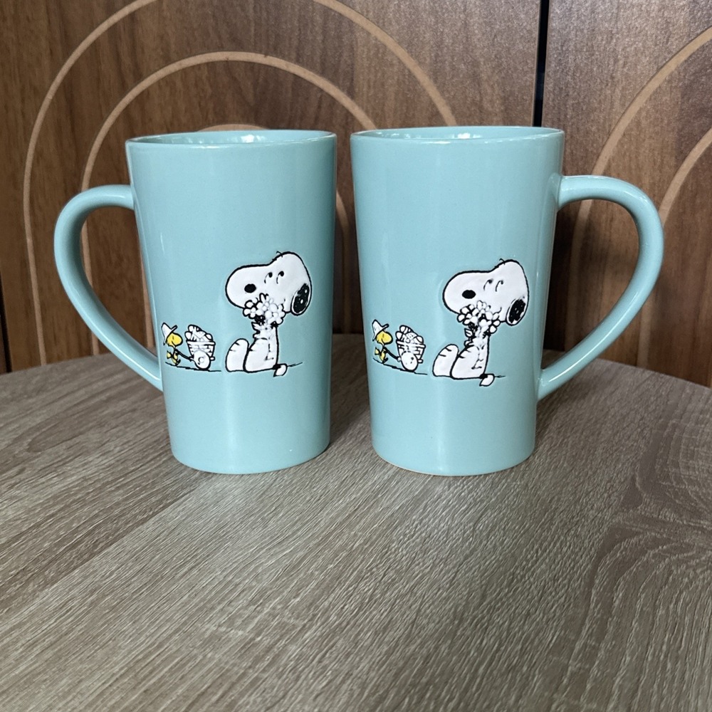 TWO GIBSON PEANUTS SNOOPY WOODSTOCK CART OF FLOWERS LARGE COFFEE MUG AQUA NEW